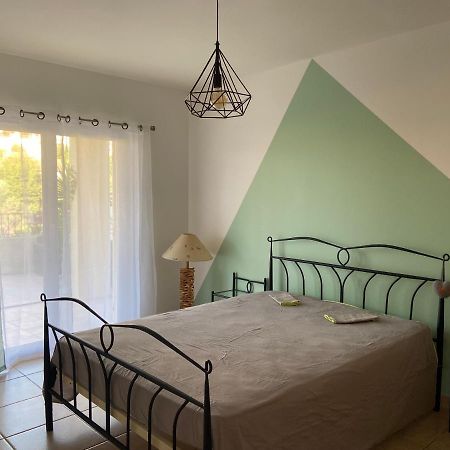 Très bel appartement entier proche de la mer 2 chambres 1 salon Vallauris Esterno foto
